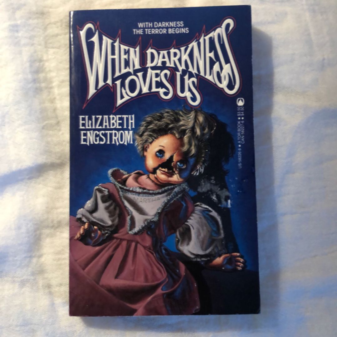 When Darkness Loves Us (Paperbacks from Hell)