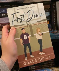First Down: Special Edition : Reilly, Grace: : Libri