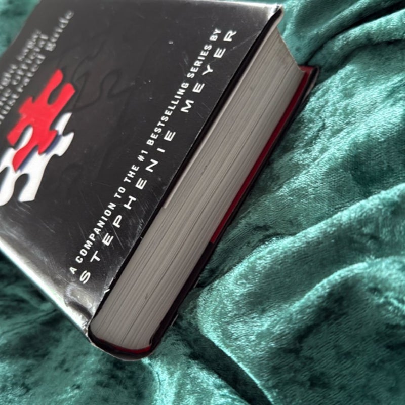 The Twilight Saga: the Official Illustrated Guide