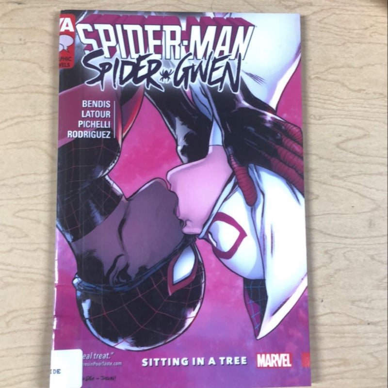 Spider-Man/Spider-Gwen: Sitting in a Tree