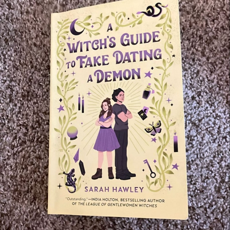 A Witch's Guide to Fake Dating a Demon