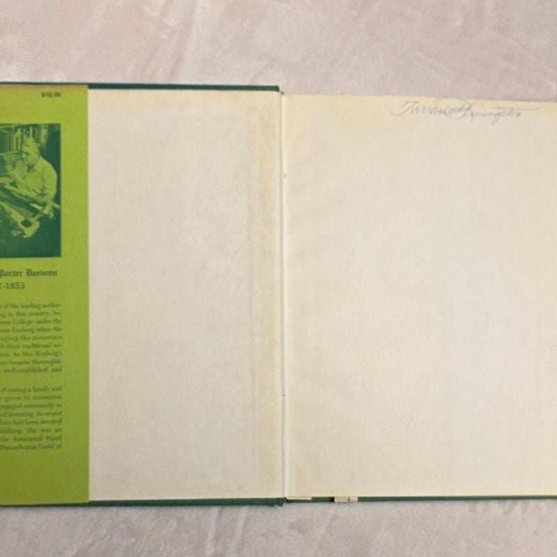 1970s Handweavers Pattern book 