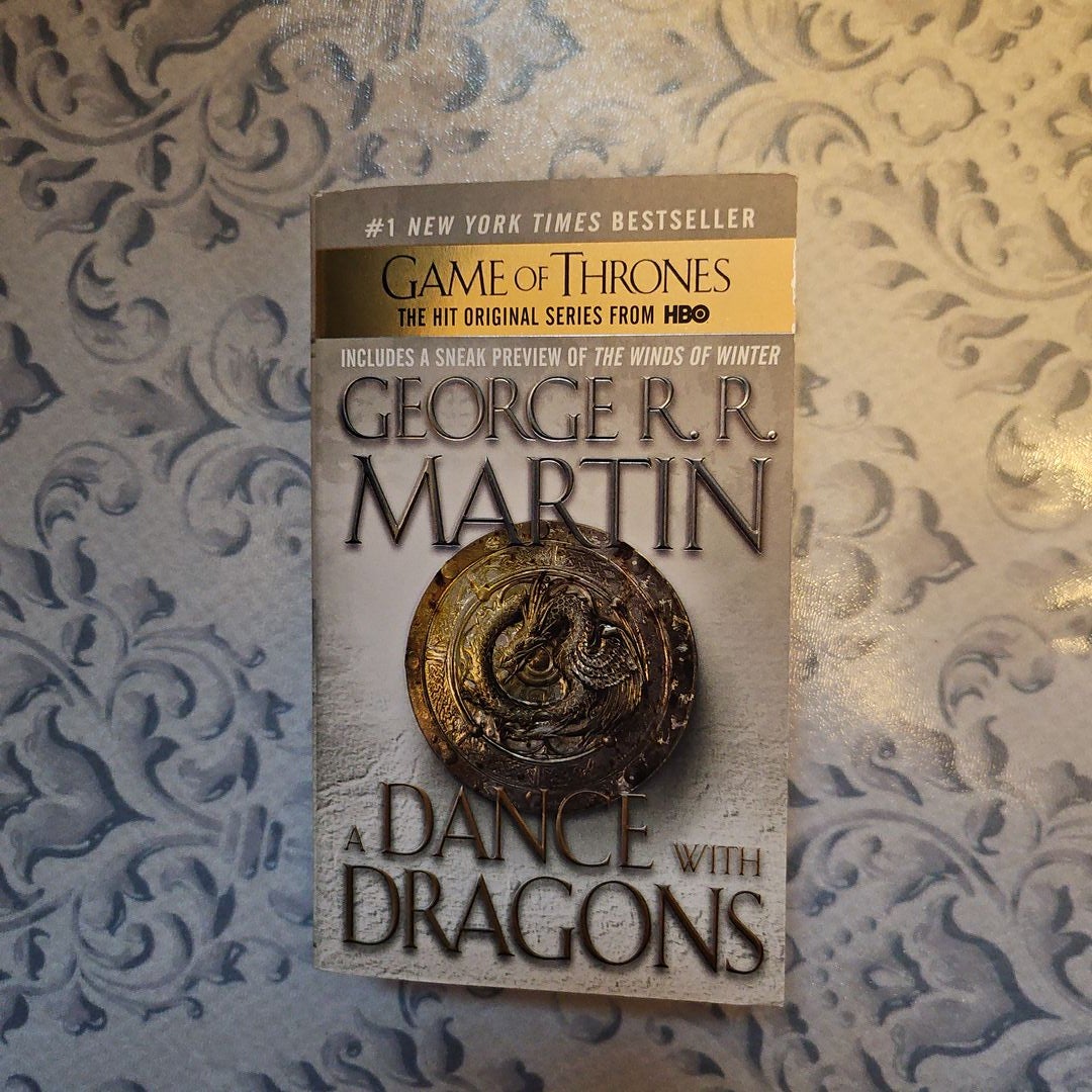 George　by　with　Dragons　R.　R.　Pangobooks　Martin,　Paperback　A　Dance
