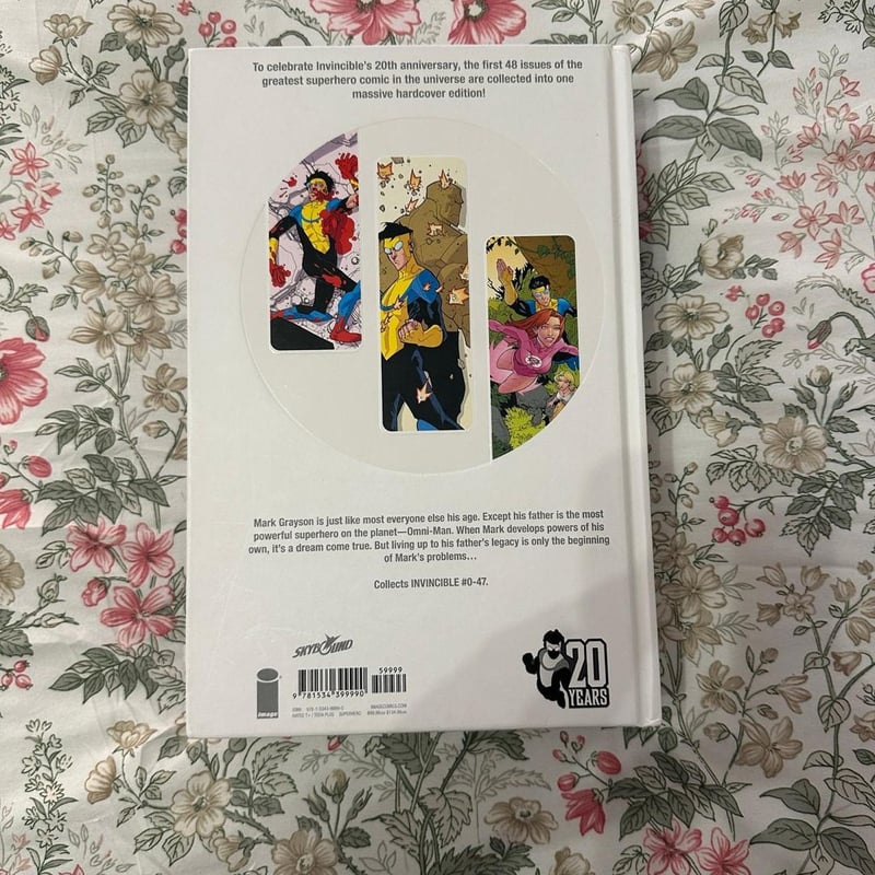 INVINCIBLE COMPENDIUM HC 01 by Kirkman, Robert, Walker, Cory