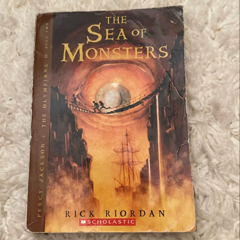 Percy Jackson & The Olympians - Book 2: The Sea of Monsters