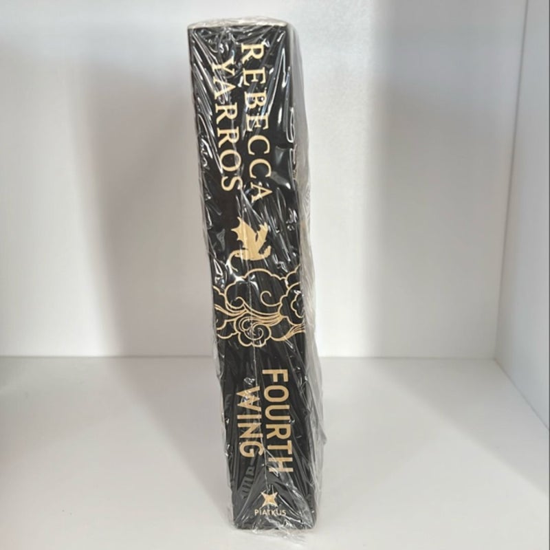 Fourth Wing UK/India Paperback