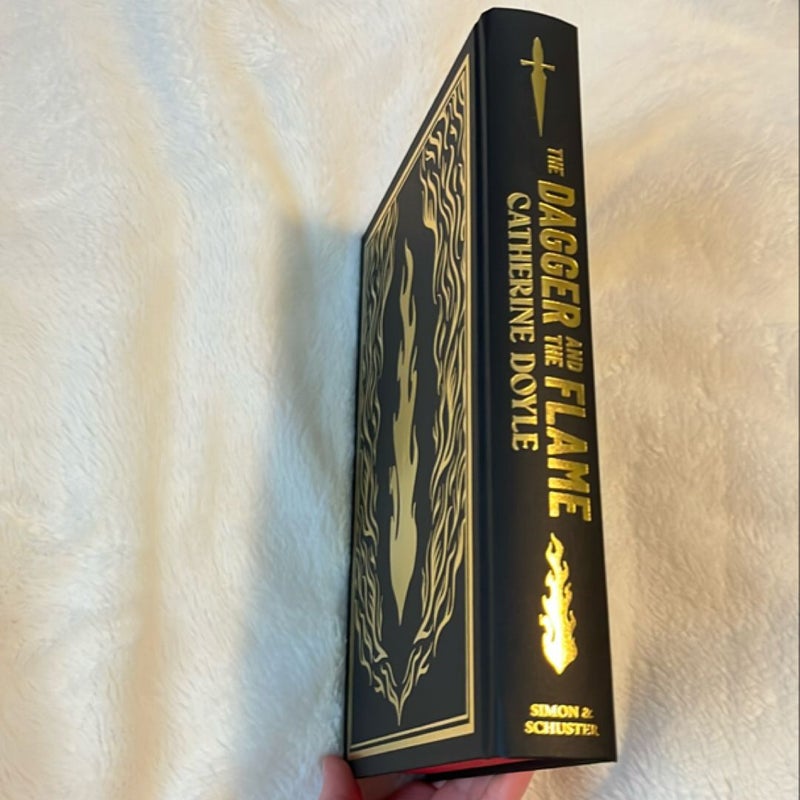 The Dagger and the Flame (Fairyloot edition)