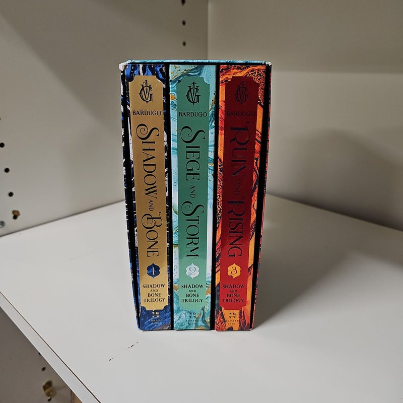 The Shadow and Bone Trilogy Boxed Set