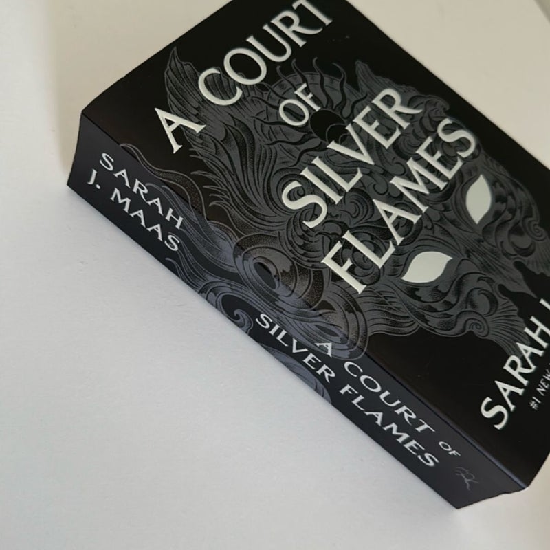 A Court Of Silver Flames - Barnes & Noble Exclusive Edition