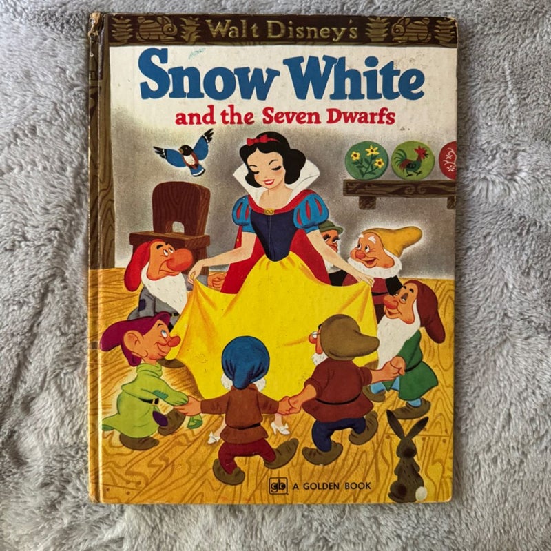 VINTAGE Walt Disney’s Snow White and The Seven Dwarfs