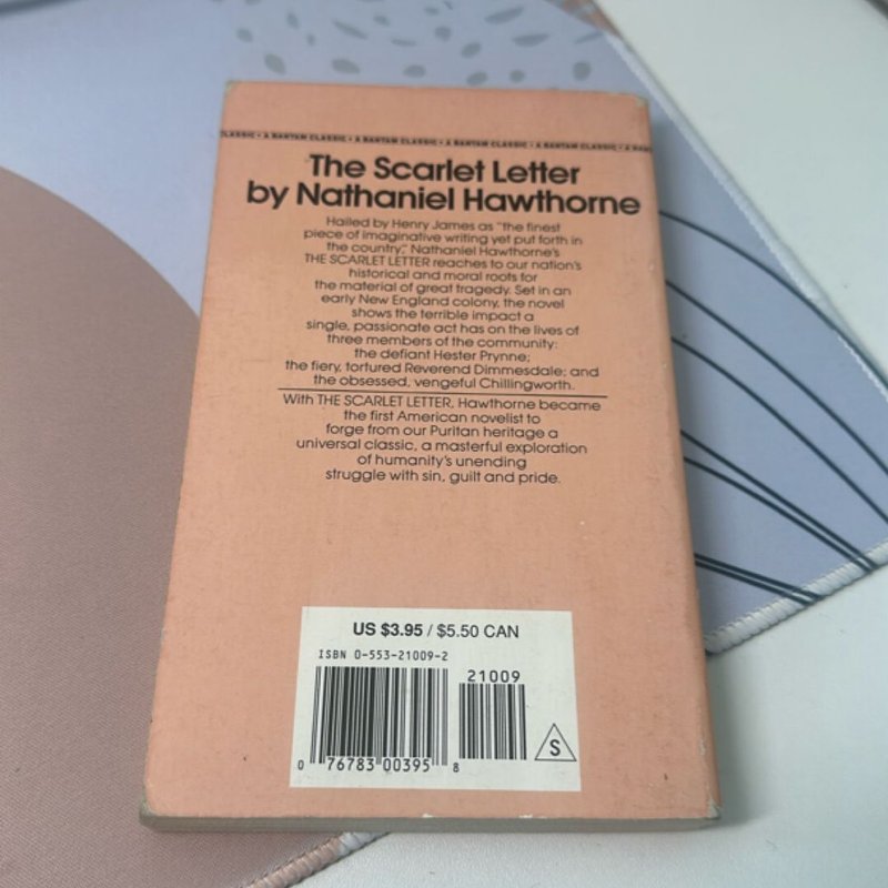 The Scarlet Letter by Nathaniel Hawthorne, Paperback | Pangobooks