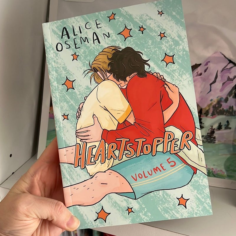 Heartstopper #5: a Graphic Novel by Alice Oseman, Paperback | Pangobooks