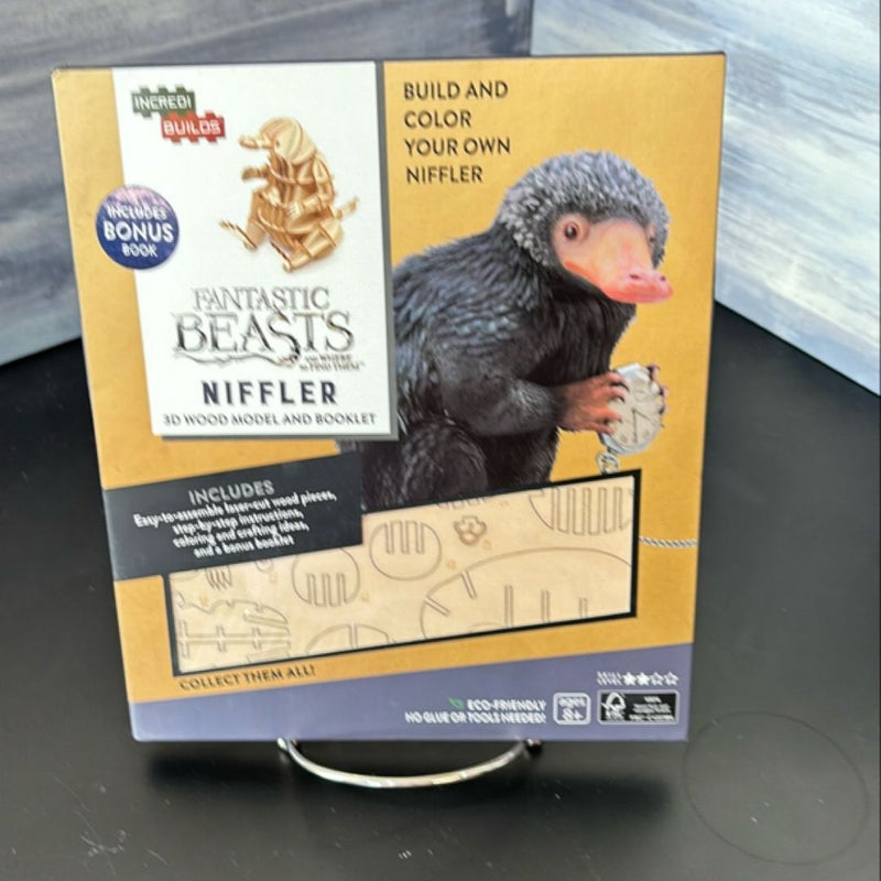 IncrediBuilds: Fantastic Beasts and Where to Find Them 3D Wood Model and Booklet 1