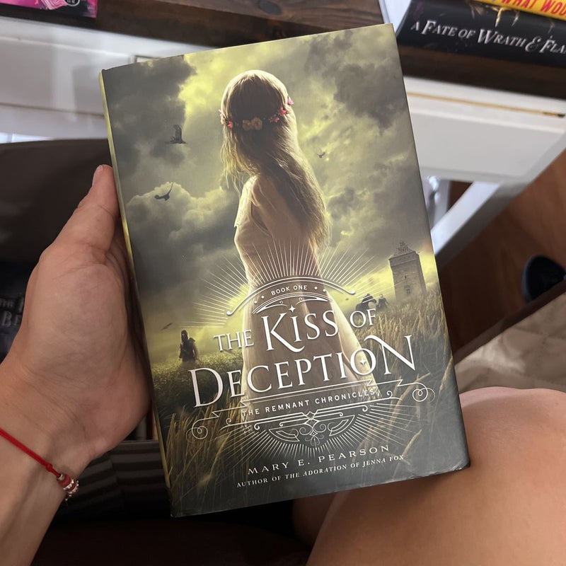 The Kiss of Deception: The Remnant by Pearson, Mary E.