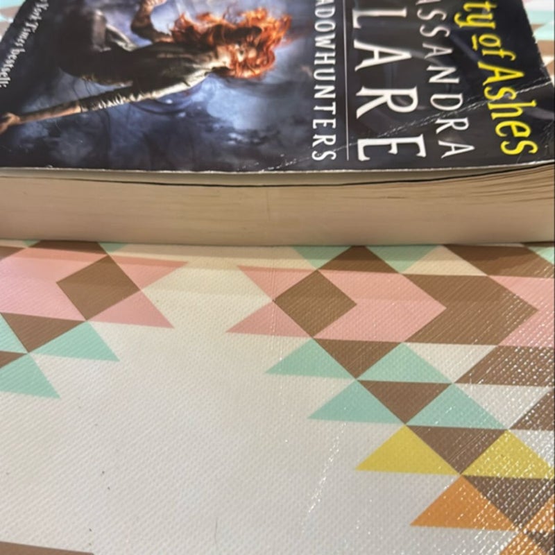 City of Ashes (UK Edition )