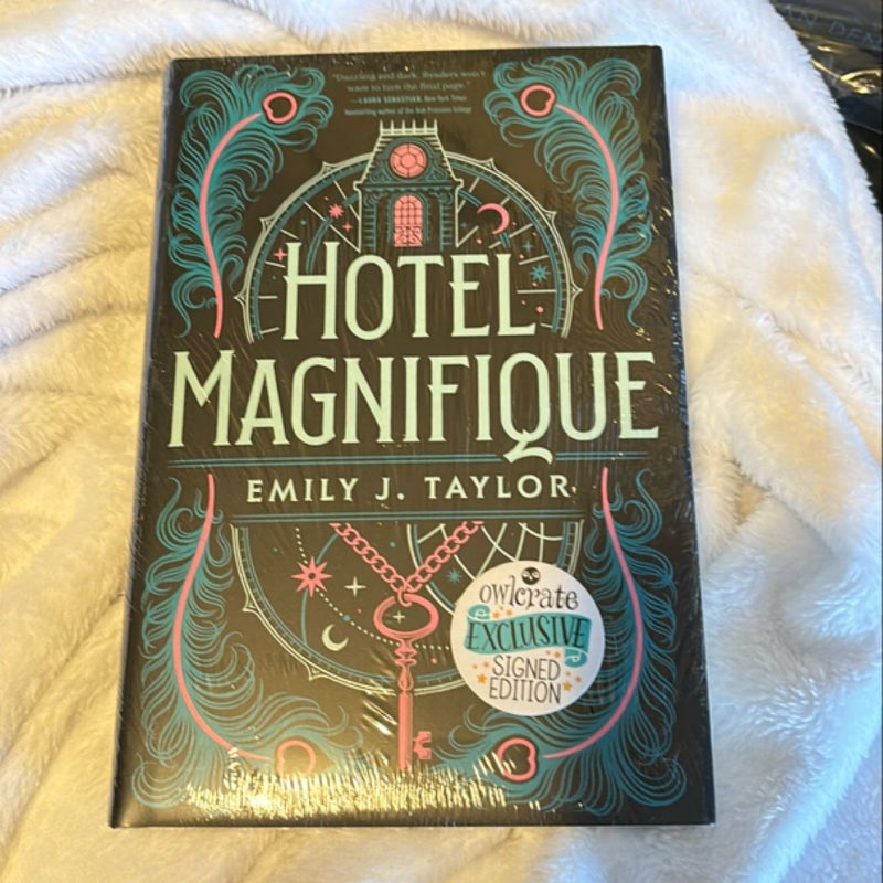 Hotel Magnifique (Owlcrate Sogned)