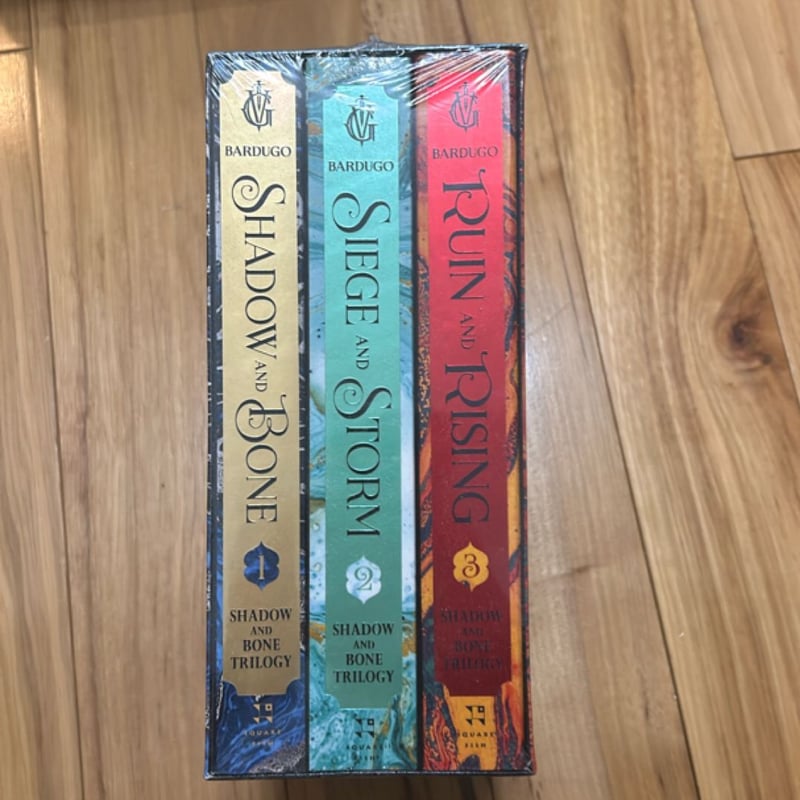The Shadow and Bone Trilogy Boxed Set by Leigh Bardugo, Paperback ...