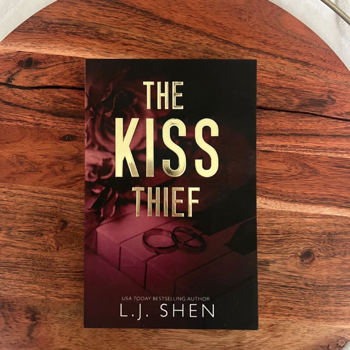 The Kiss Thief by L.J. Shen, Paperback Pangobooks