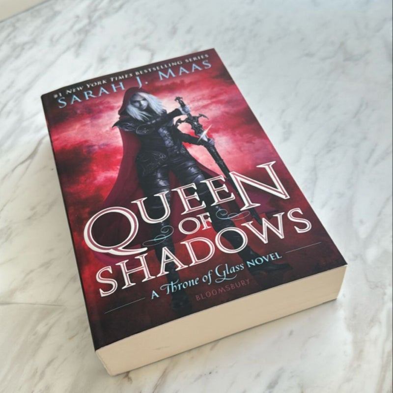 Queen of Shadows - OOP Edition