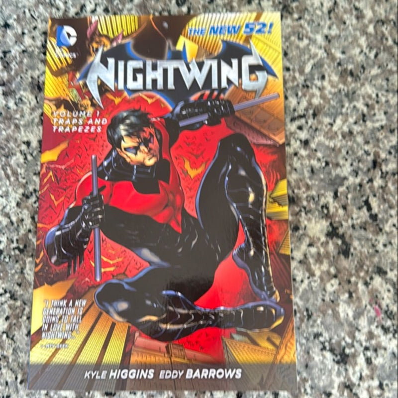 Nightwing Vol. 1: Traps and Trapezes (the New 52)