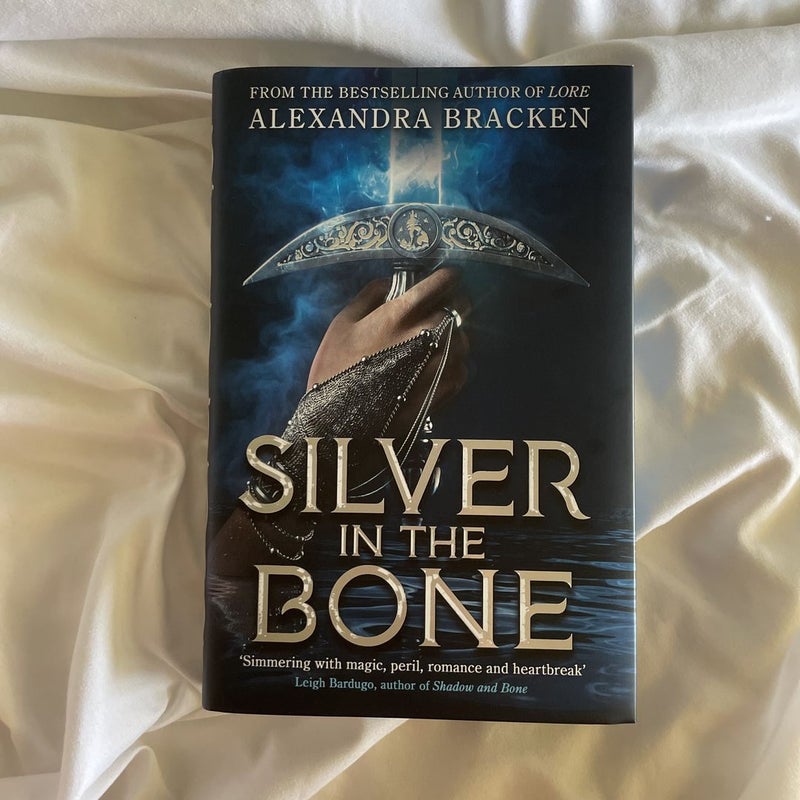 Silver in the Bone fairyloot edition 