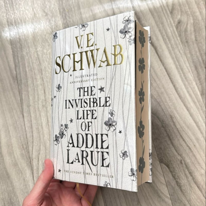 The Invisible Life of Addie Larue (SIGNED Special Edition)
