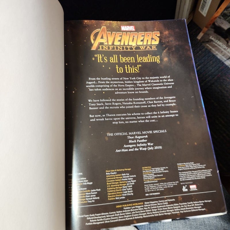 Marvel's Avengers Infinity War: the Official Movie Special Book