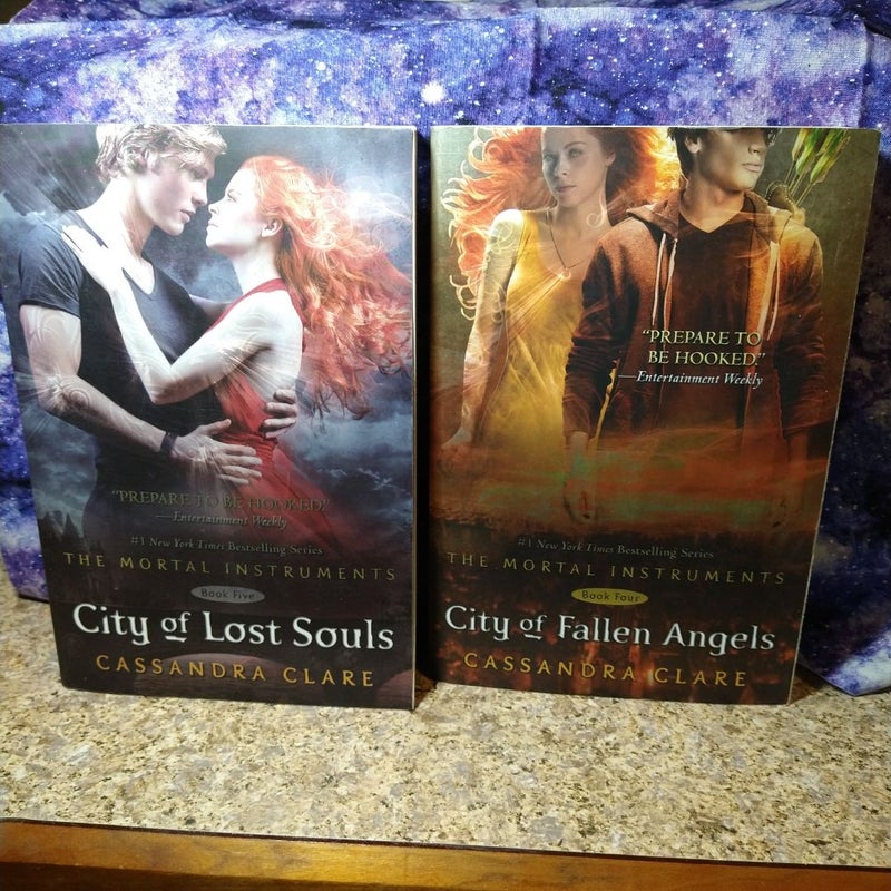 Mortal Instruments: City of Bones set series 