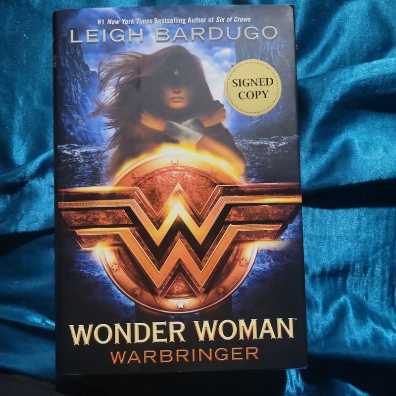 Wonder Woman: Warbringer signed 