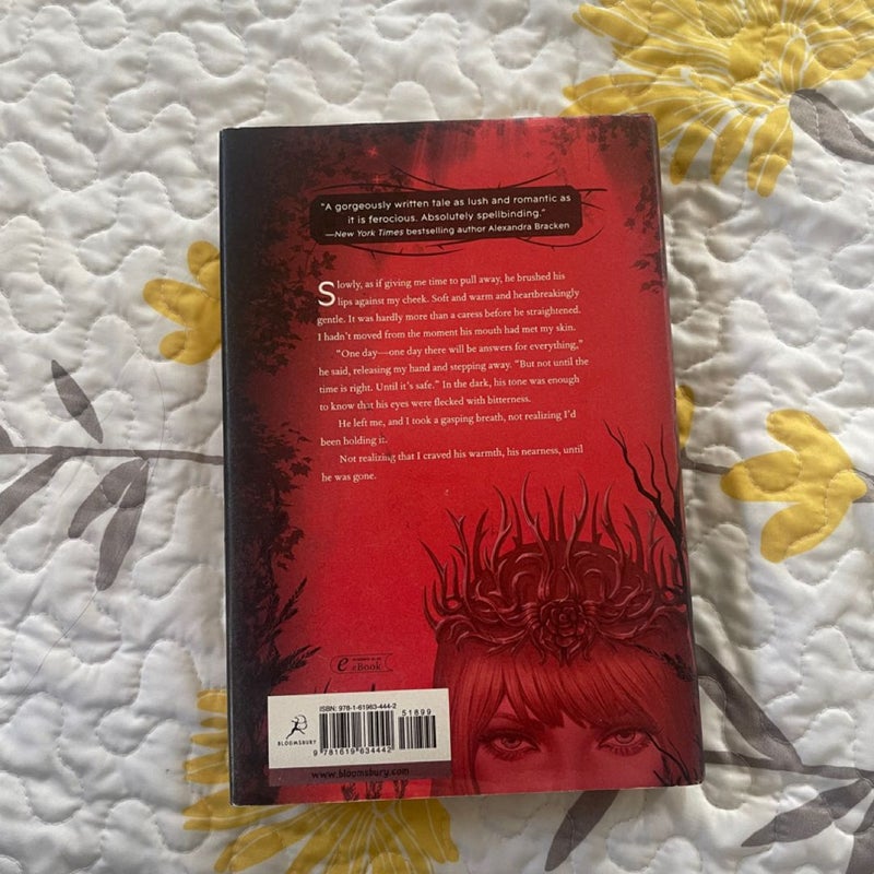 A Court of Thornes and Roses // ORIGINAL OUT OF PRINT
