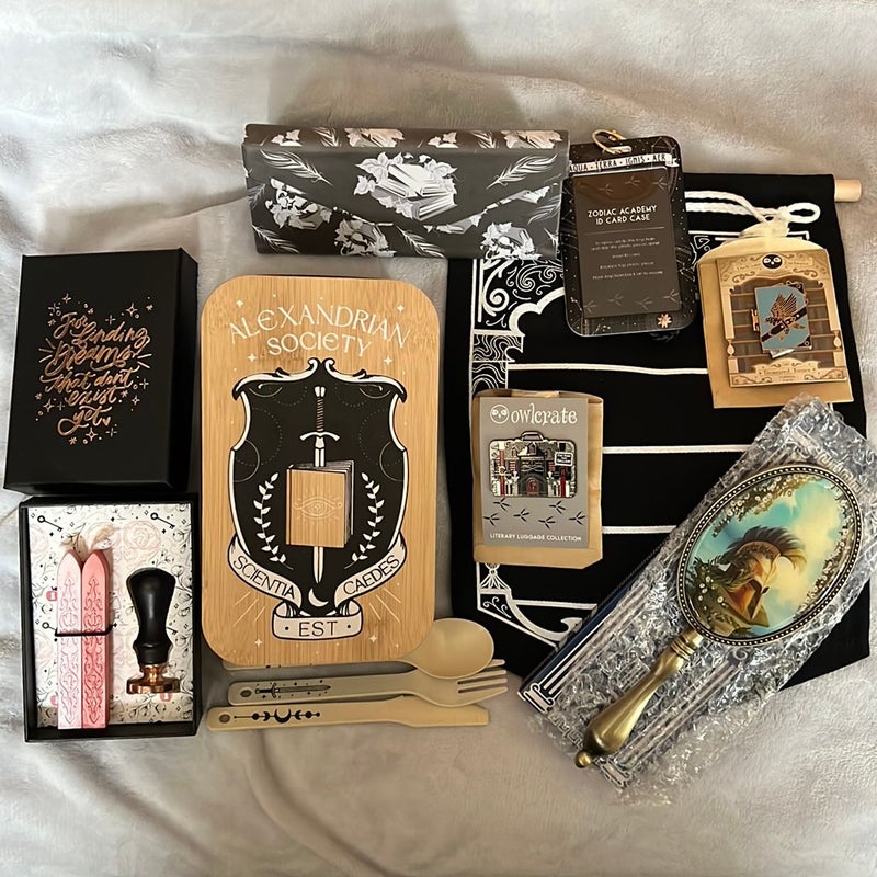 Owlcrate Exclusive Goodies