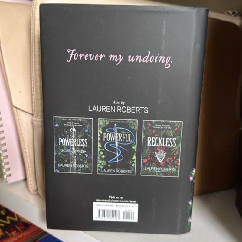Fearless by Lauren Roberts, Hardcover | Pangobooks