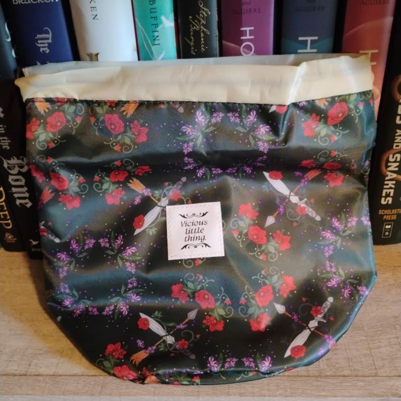 Powerless toiletry bag