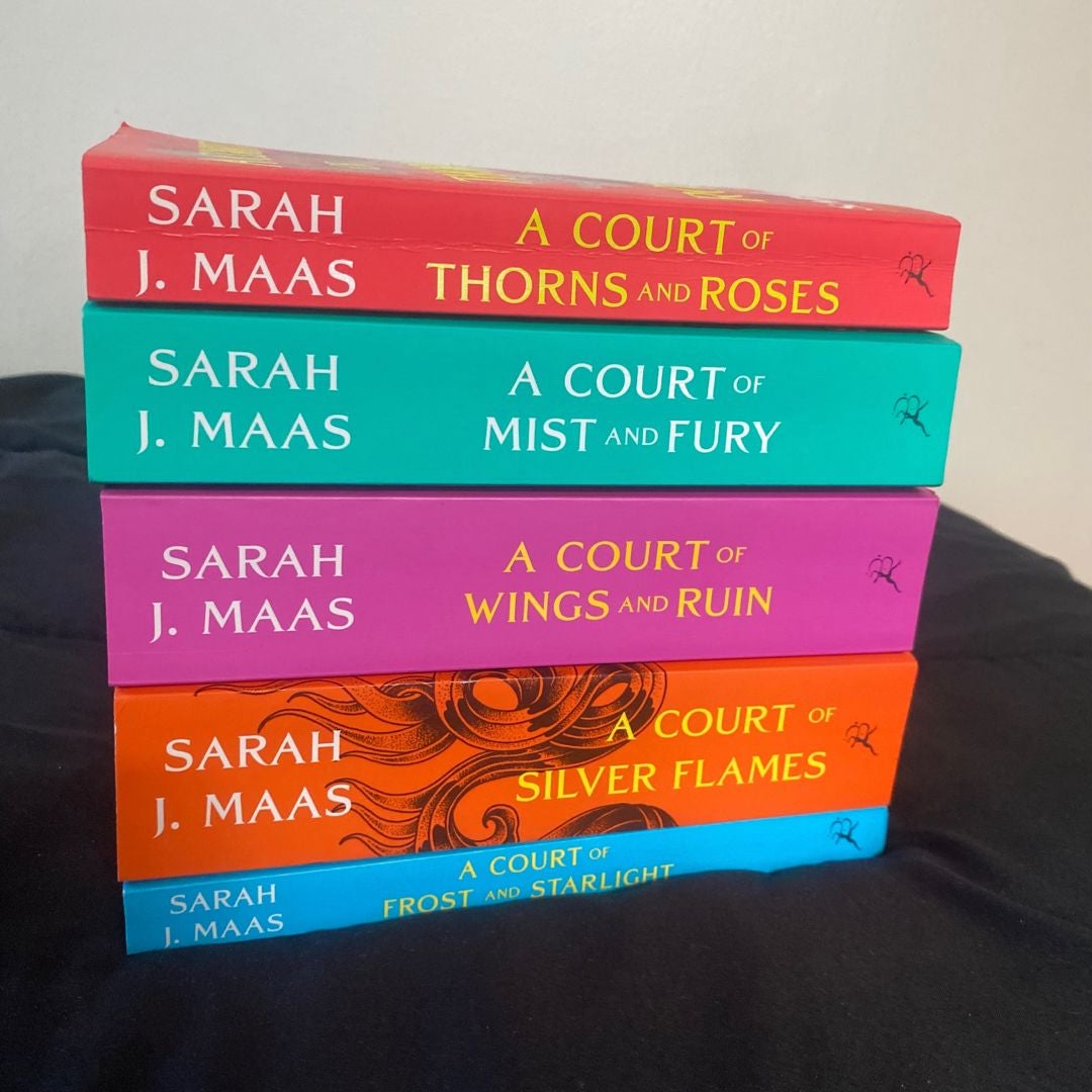 A Court of Thorns and Roses Paperback Box Set (5 Books)