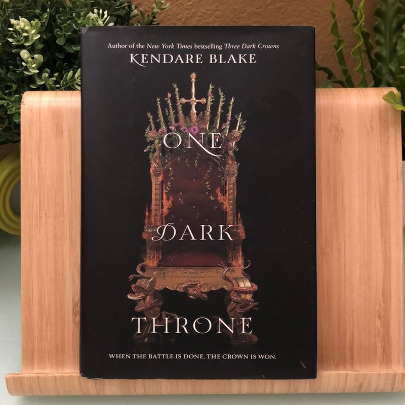 🌸 One Dark Throne