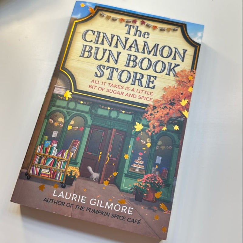 The Cinnamon Bun Book Store (Dream Harbor, Book 2)