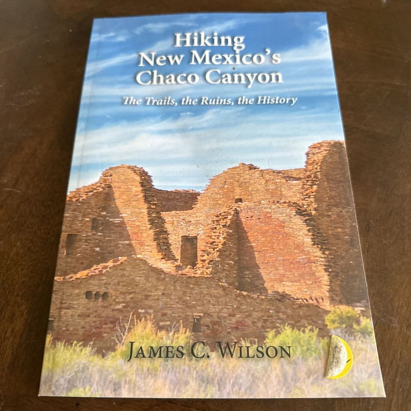 Hiking Chaco Canyon in New Mexico