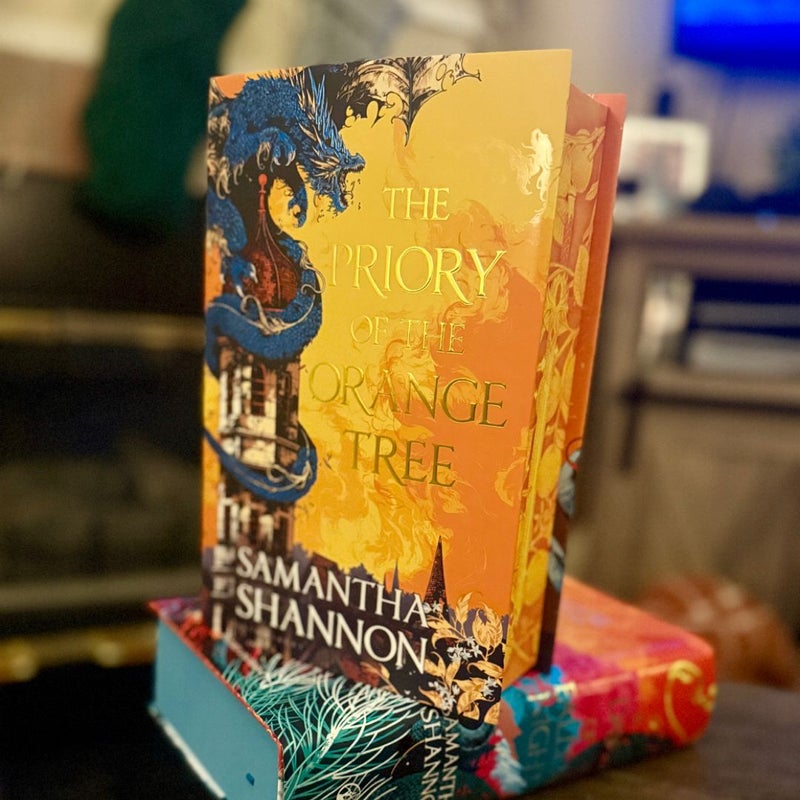The Priory of the Orange Tree (Illumicrate Exclusive)