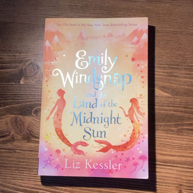 Emily Windsnap and the Land of the Midnight Sun