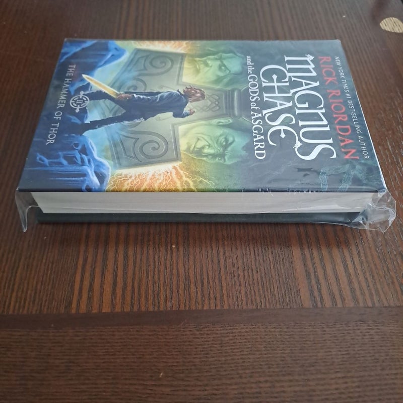 Magnus Chase and the Gods of Asgard, Book 2 the Hammer of Thor (Magnus Chase and the Gods of Asgard, Book 2)