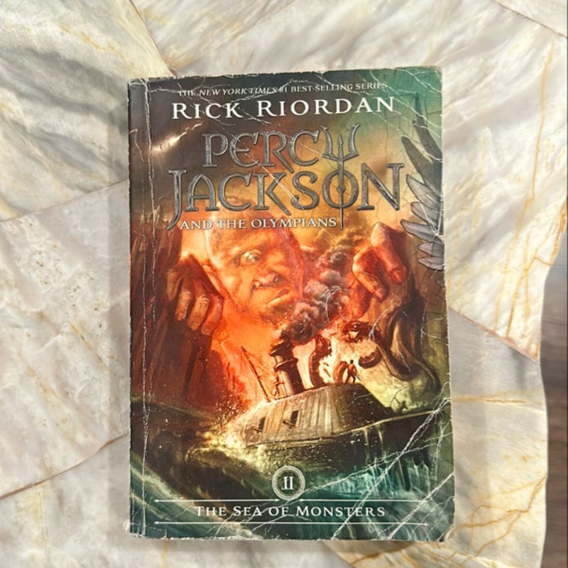 Percy Jackson and the Olympians, Book Two the Sea of Monsters (Percy Jackson and the Olympians, Book Two)