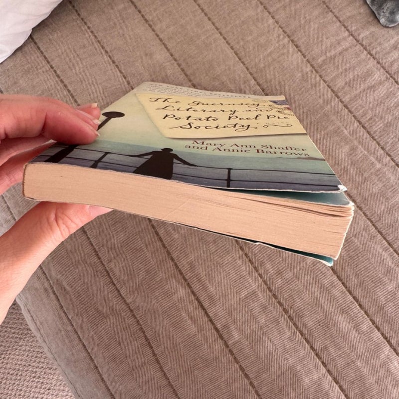 The Guernsey Literary and Potato Peel Pie Society