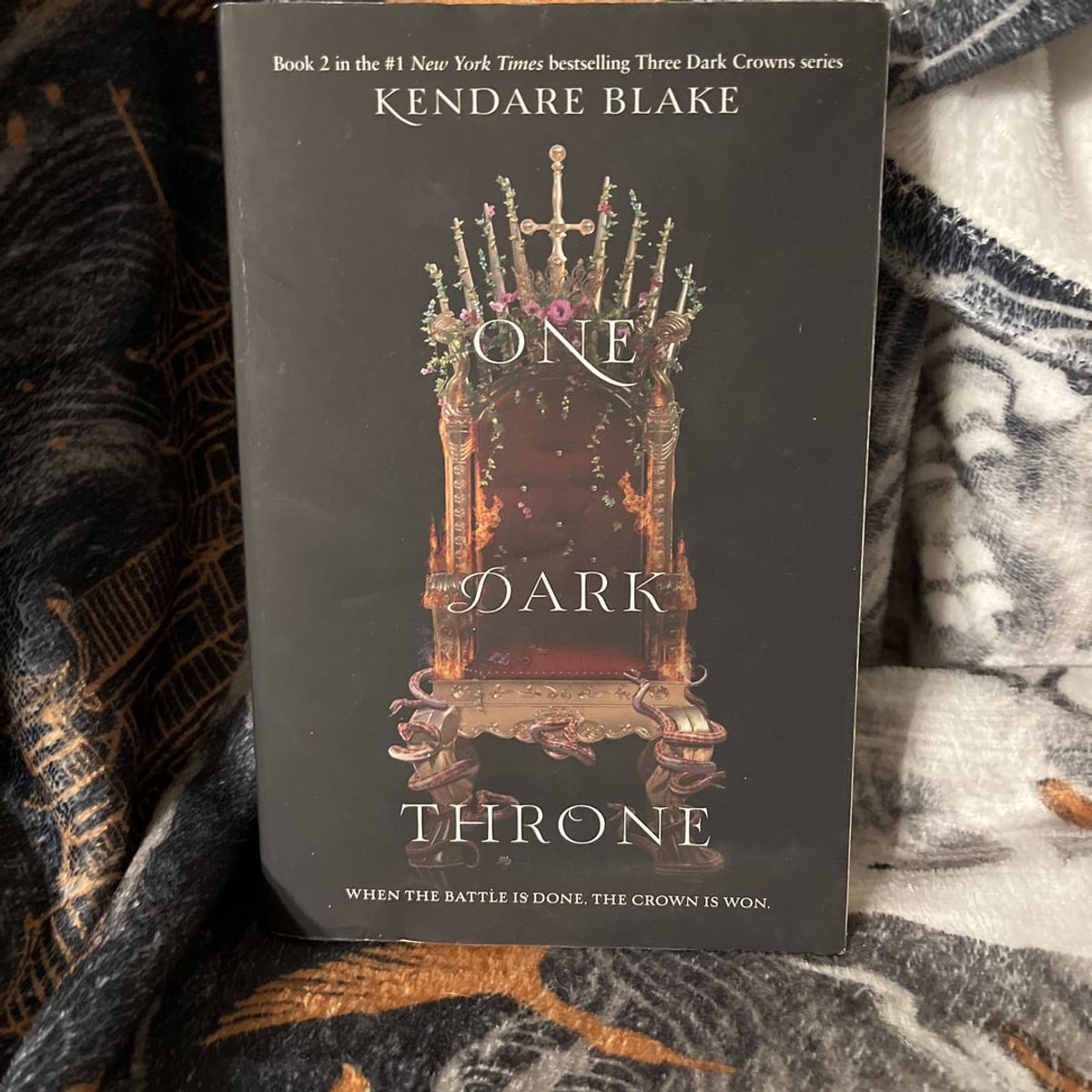 One Dark Throne by Kendare Blake, Paperback Pangobooks