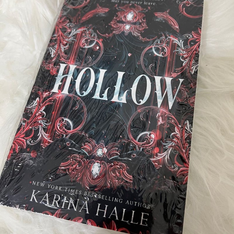 Hello Lovely Special edition Hollow by Karina Halle