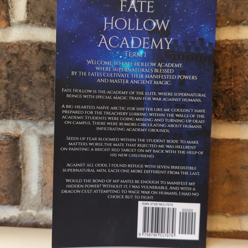 Fate Hollow Academy *signed* by Lyra Winters, Paperback | Pangobooks