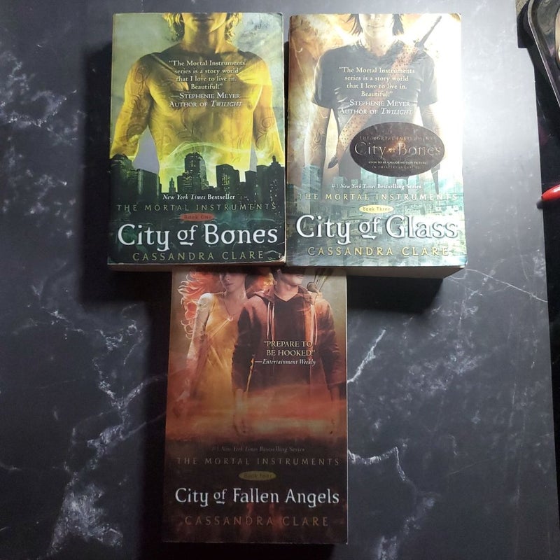 (SET) City of Bones, City of Ashes, City of Glass, City of Fallen Angels