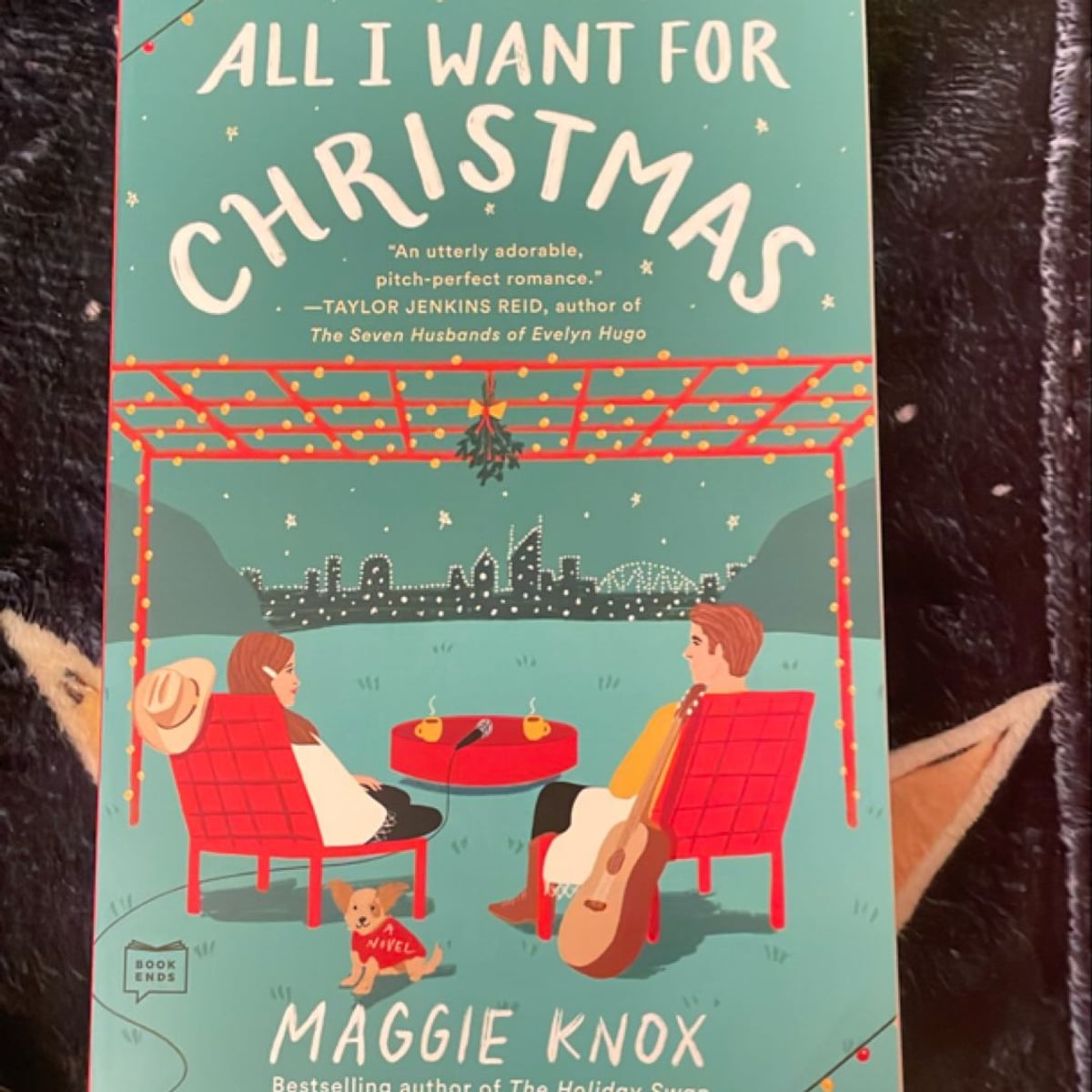 All I Want for Christmas by Maggie Knox, Paperback Pangobooks