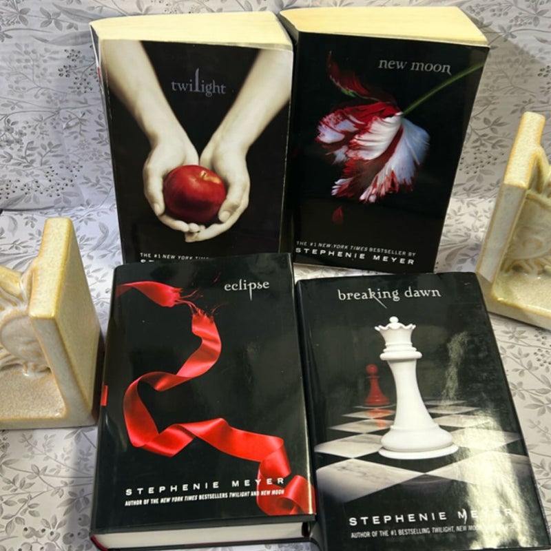 The Twilight Saga 2 Paperback 2 Hardcover Bundle