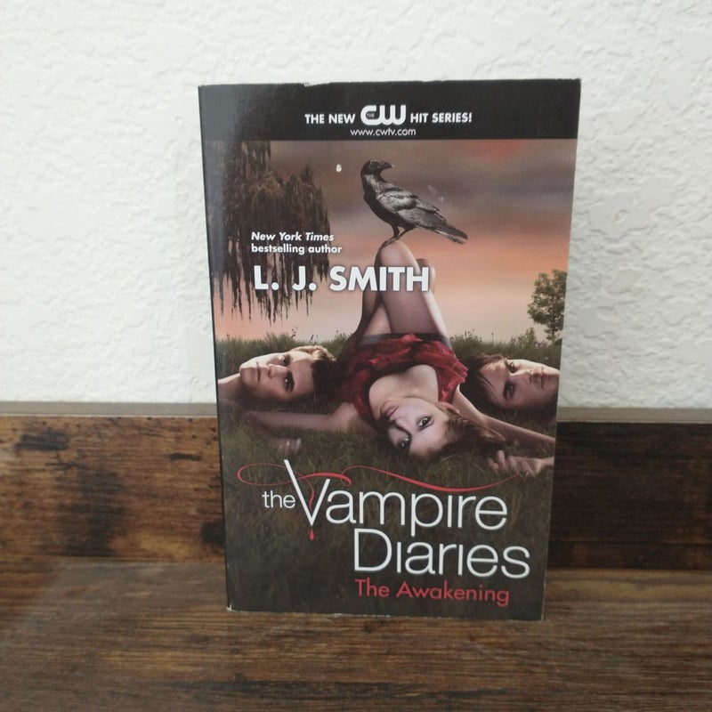 The Vampire Diaries Volume 1: The Awakening