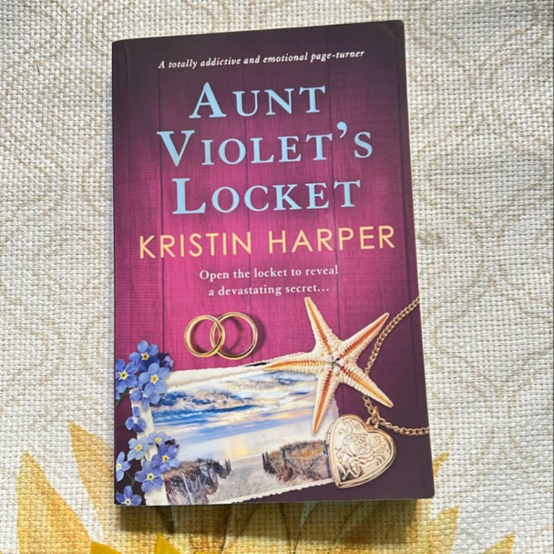 Aunt Violets Locket